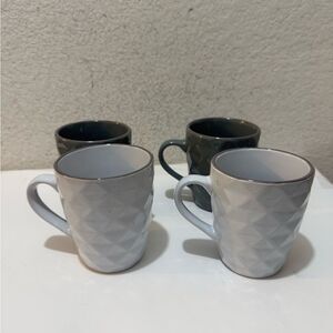 Set of Four Elama Diamond Waves Pattern Gray Grey Coffee Mugs Tea Cups Mint